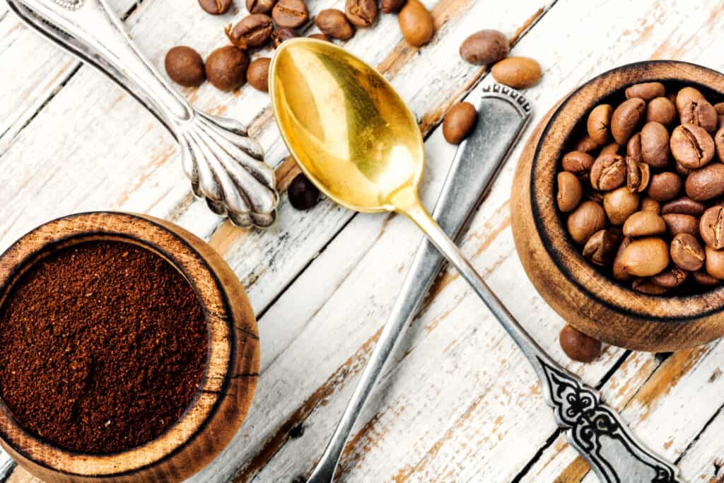 can you eat coffee grounds for caffeine Coffee At Corner